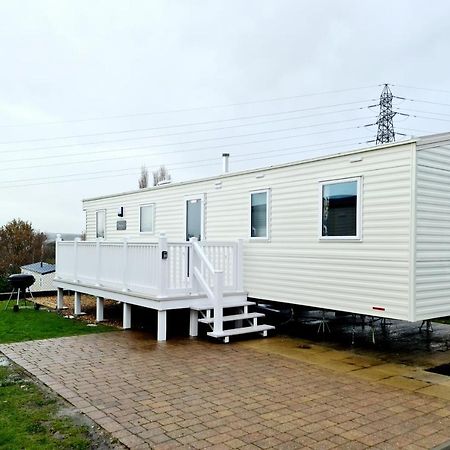 Escape City Caravan Lytchett Minster Esterno foto