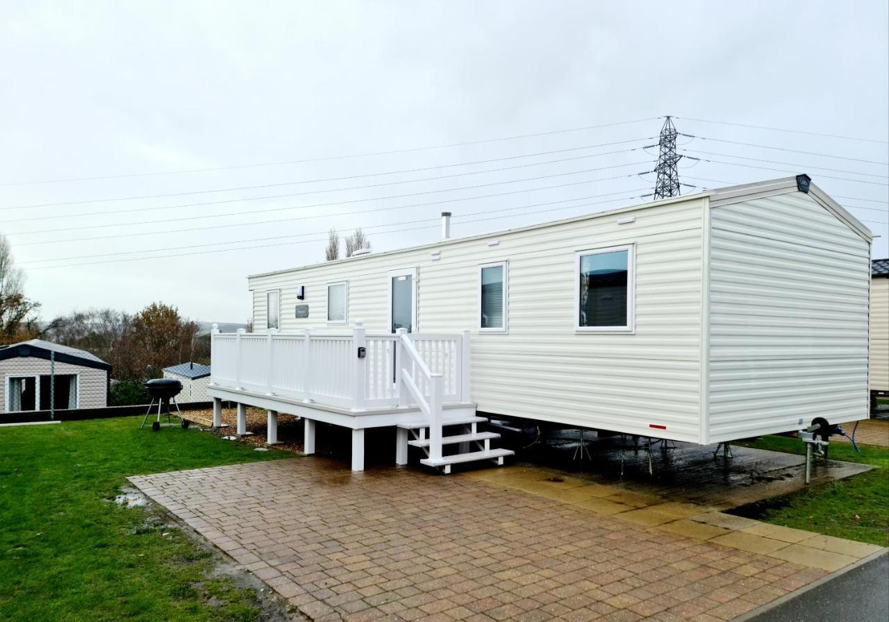 Escape City Caravan Lytchett Minster Esterno foto