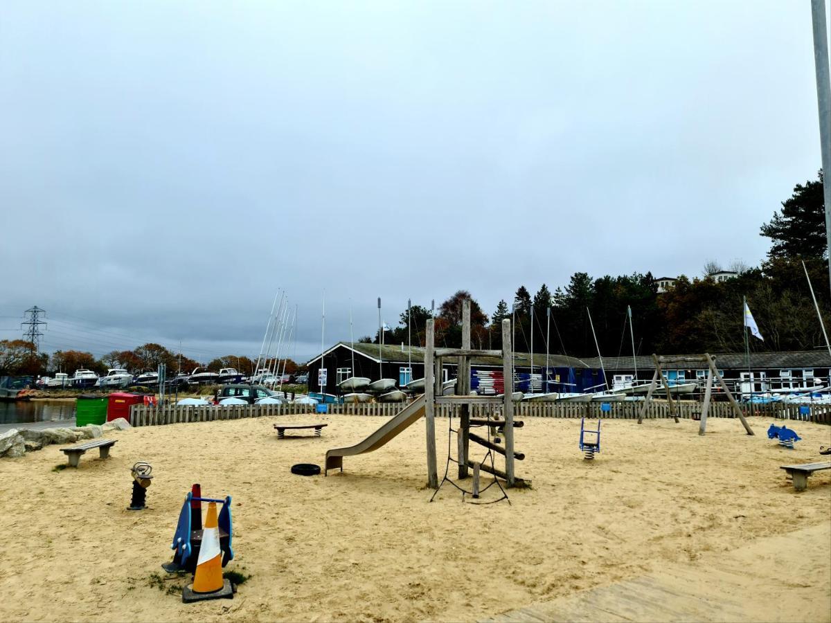 Escape City Caravan Lytchett Minster Esterno foto